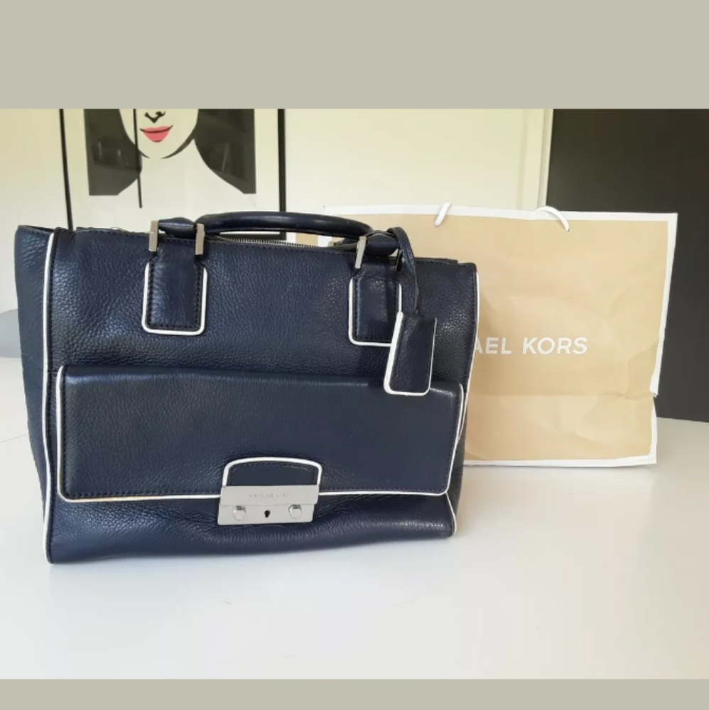 Michael Kors Audrey Handbag Navy/White - Picture 3 of 3